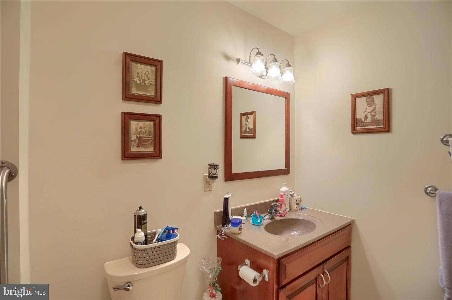 24-50 Rome Ct Property Photo 12