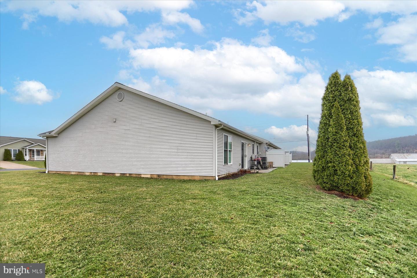 24-50 Rome Ct Property Photo 23