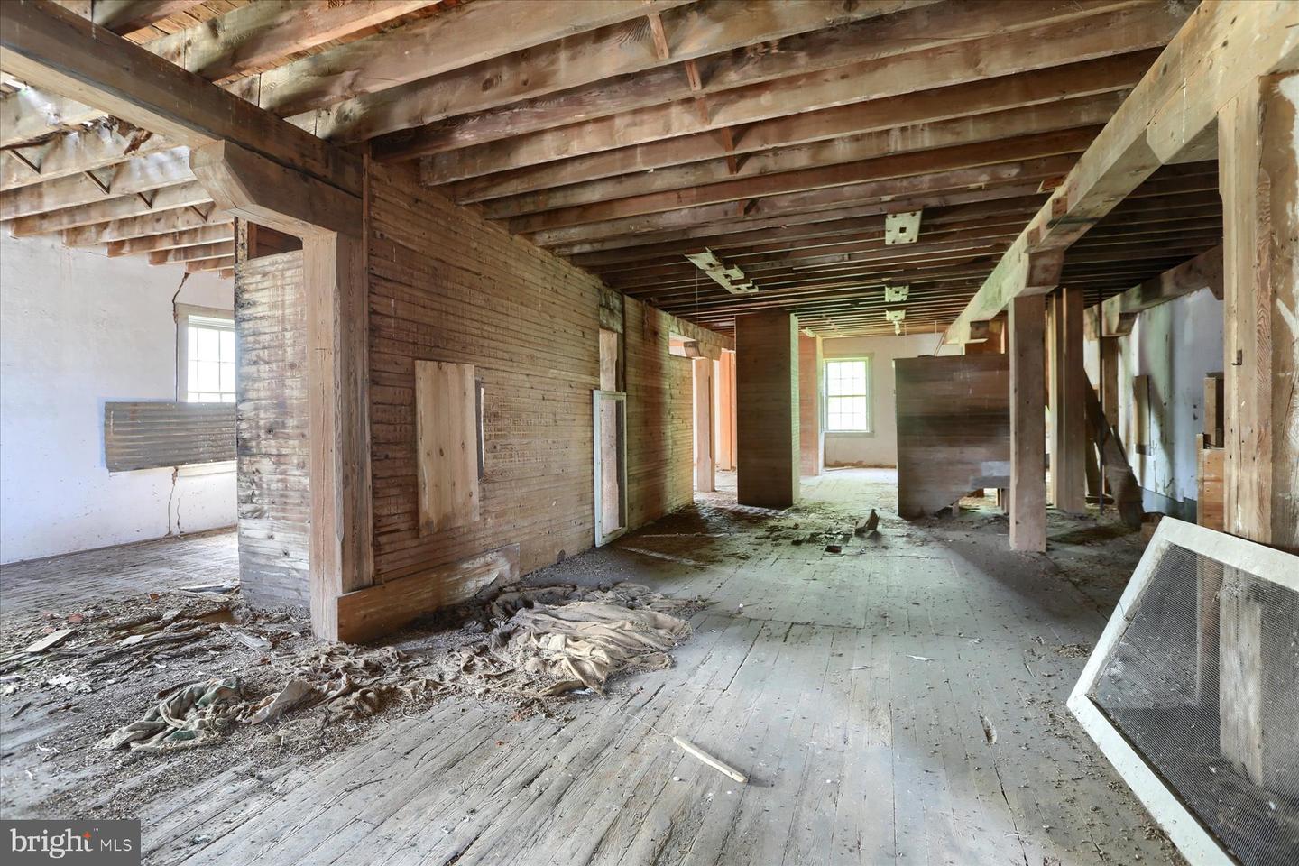 1209 Mill Rd Property Photo 10
