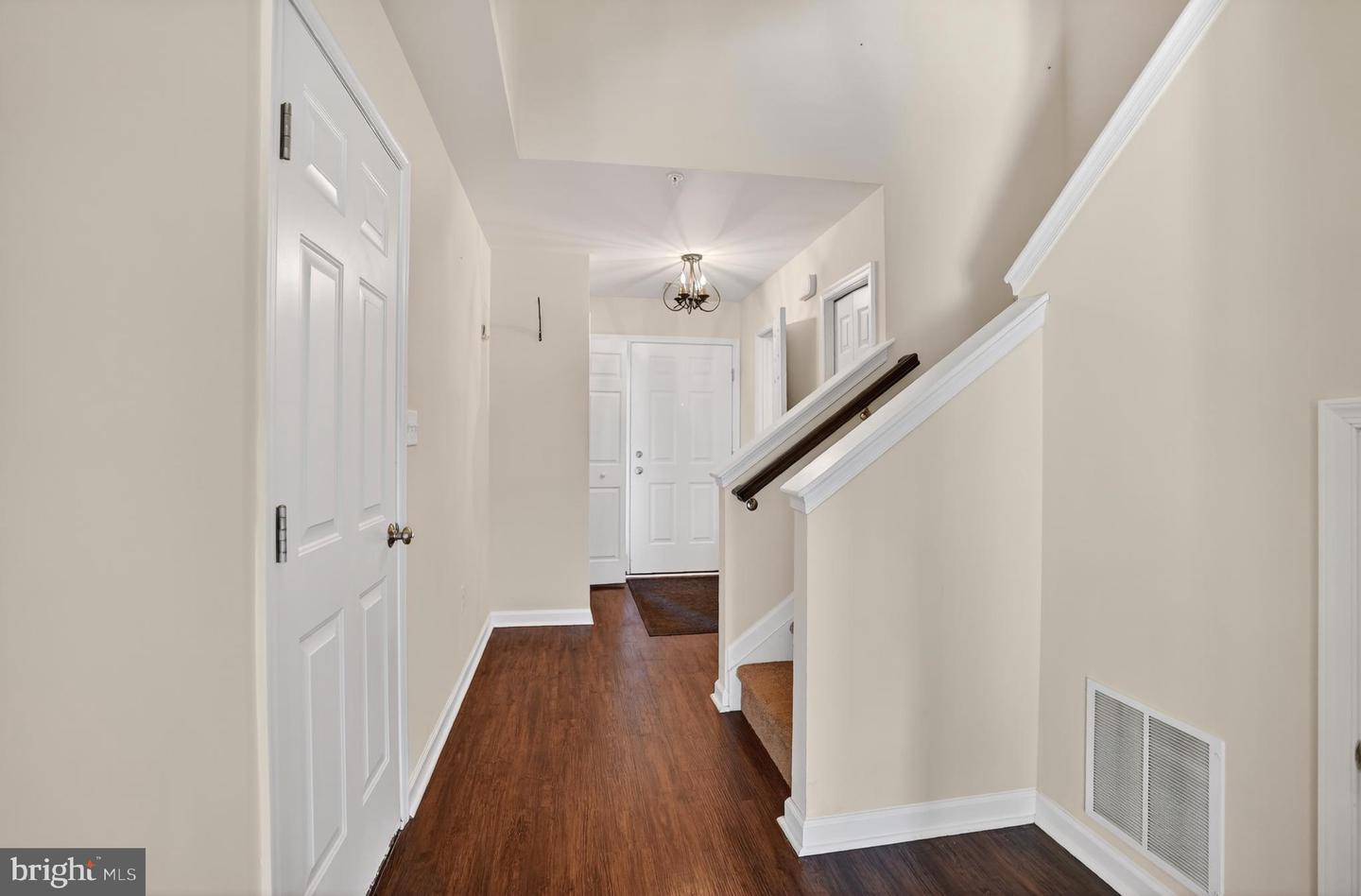 175 N Oakwood Property Photo 19
