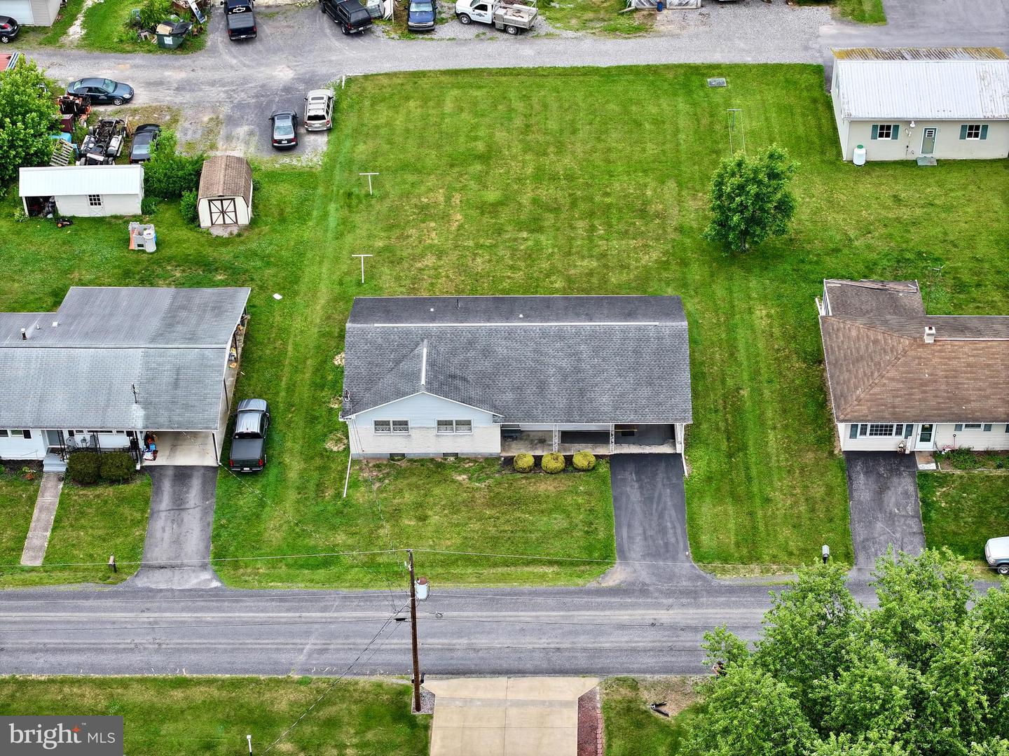 124 Vine St Property Photo 8