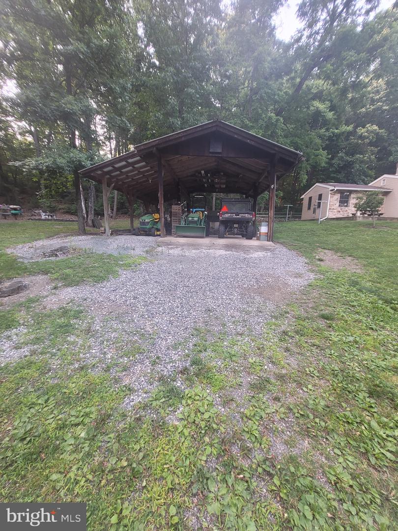 4752 Ulsh Gap Rd Property Photo 14