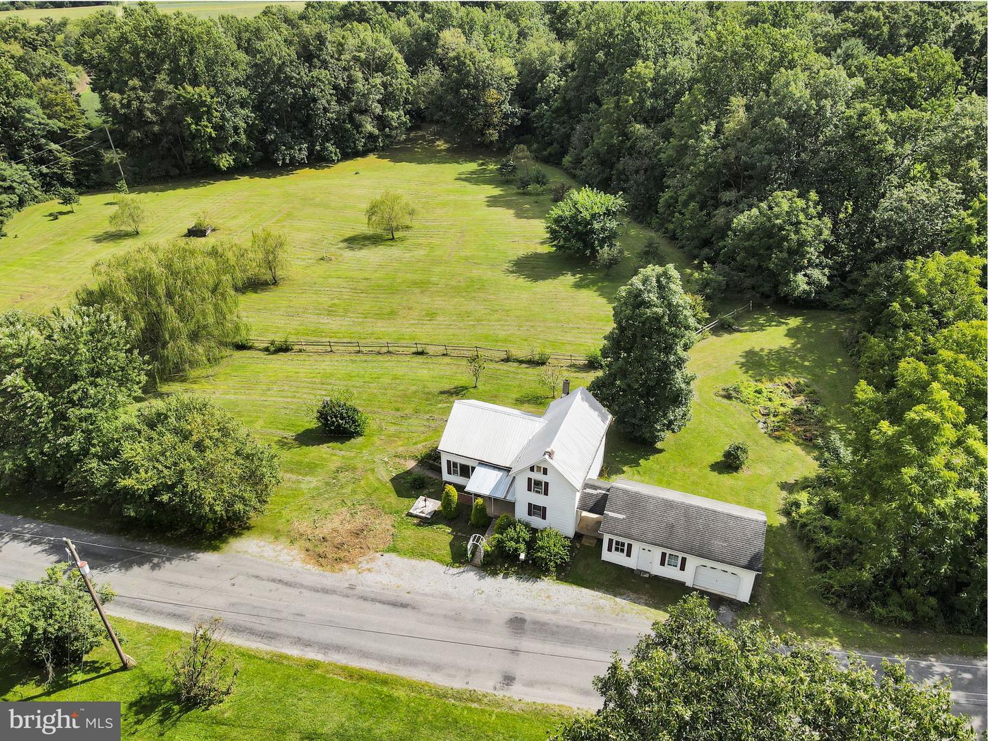 1703 MOUNTAIN RD