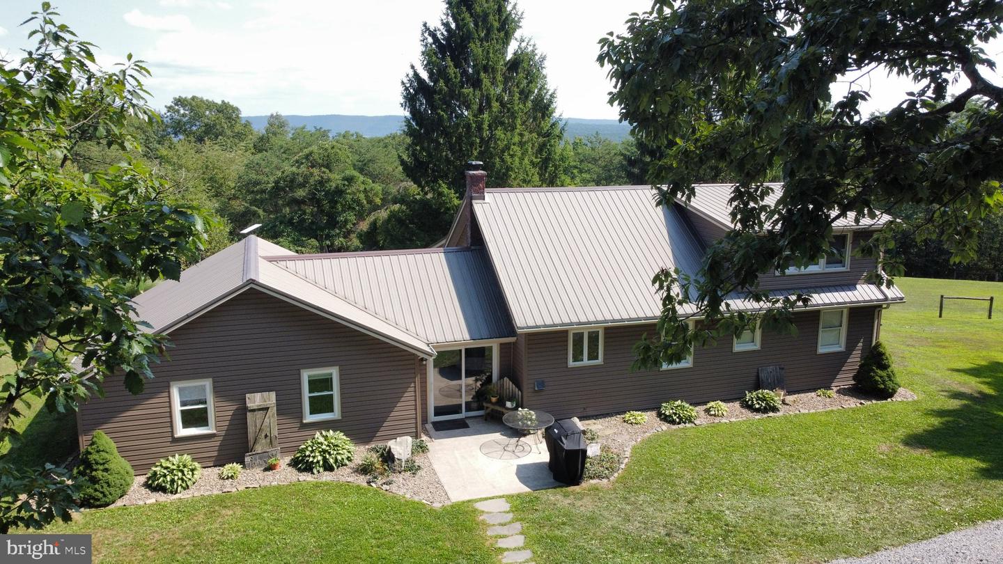 830 Clark Hill Rd Property Photo 2