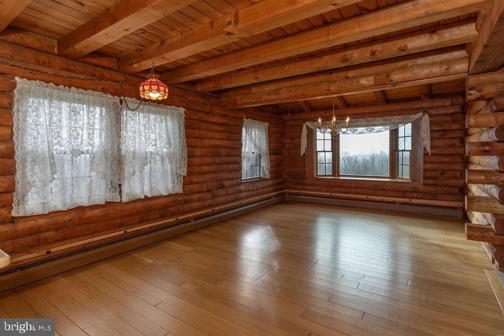 585 Fry Road Property Photo 14