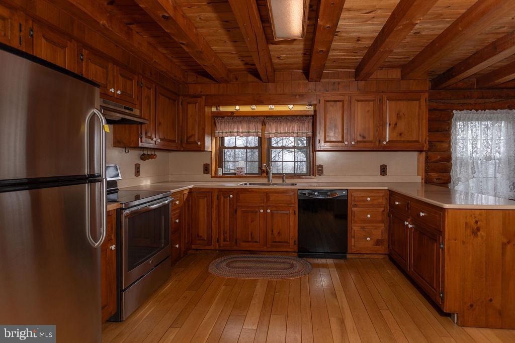 585 Fry Road Property Photo 15