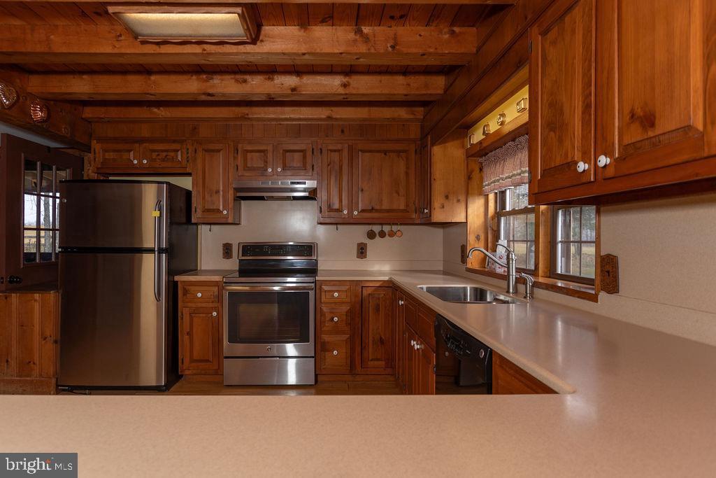 585 Fry Road Property Photo 17
