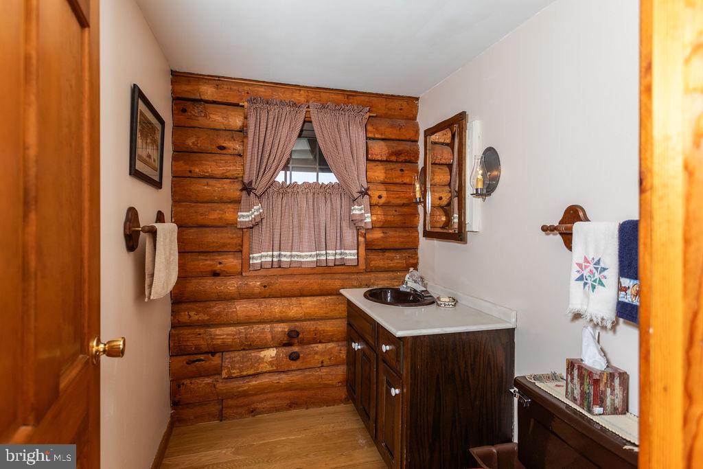 585 Fry Road Property Photo 32