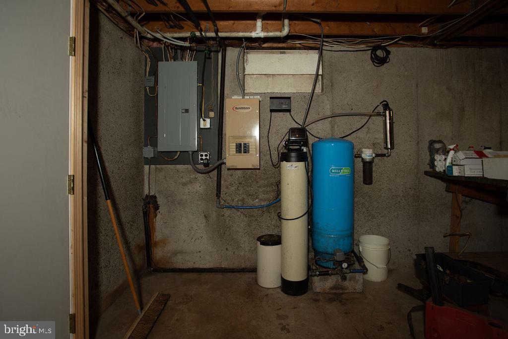 585 Fry Road Property Photo 34