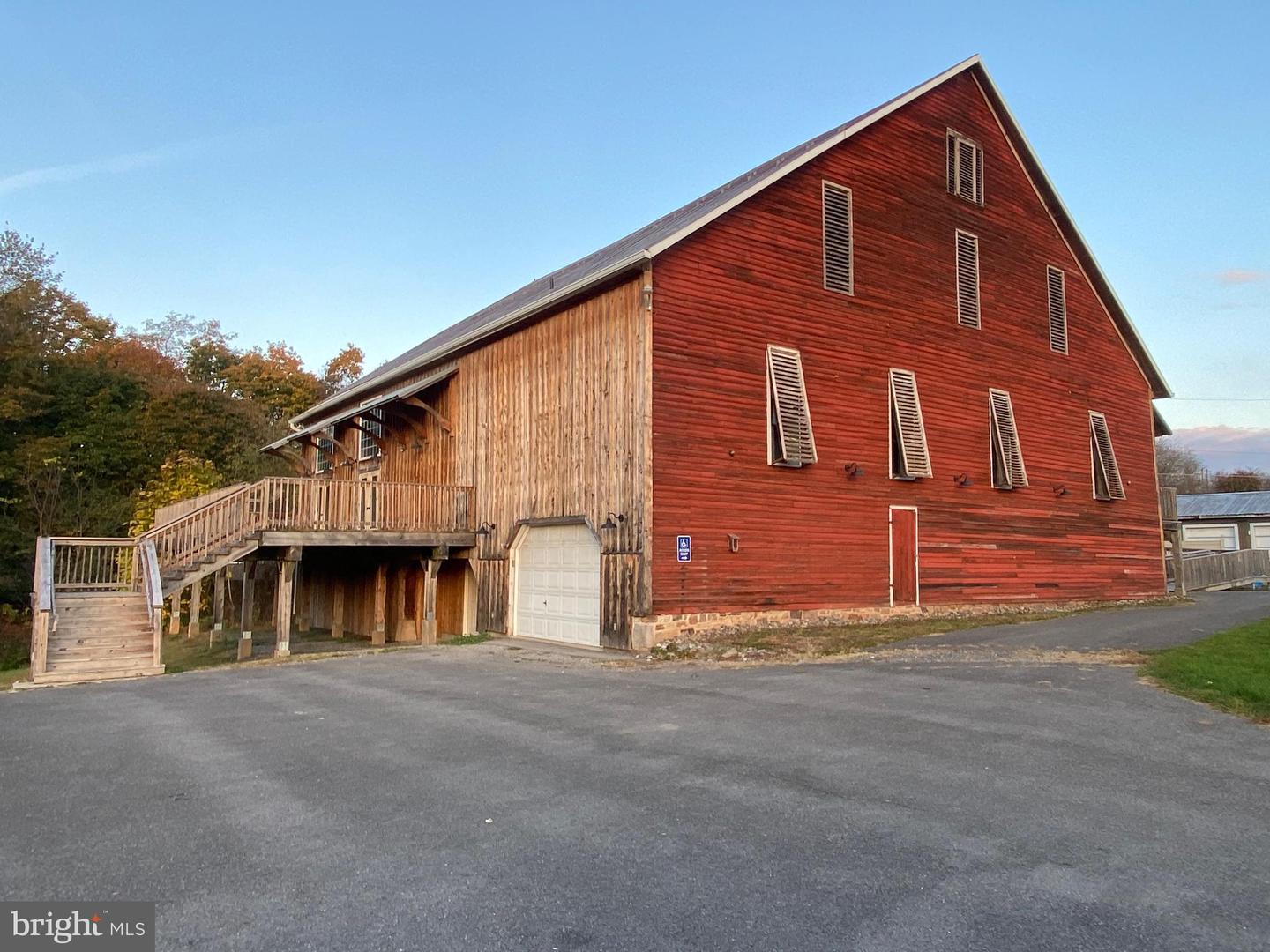 10491 River Rd Property Photo 4