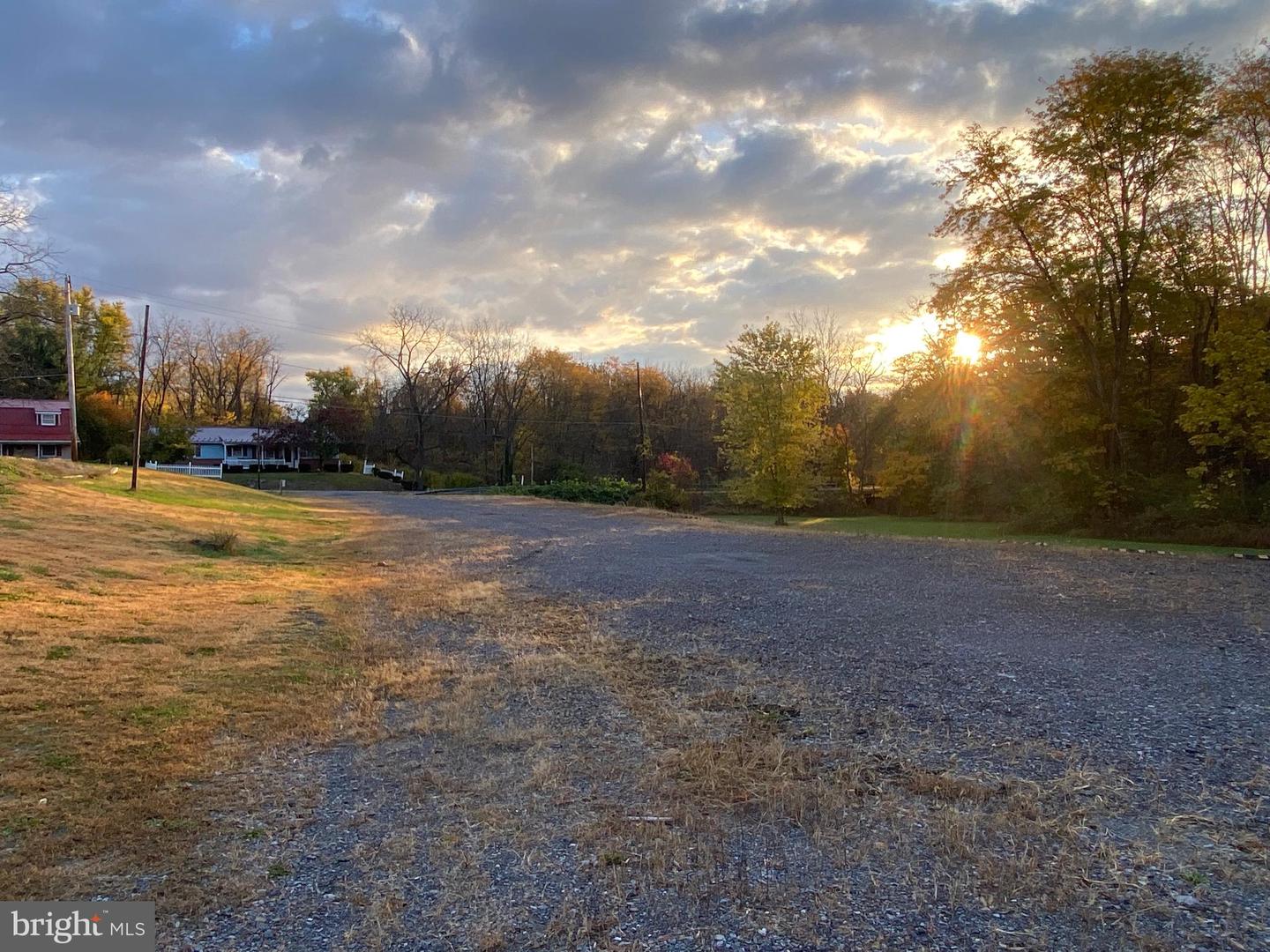 10491 River Rd Property Photo 17