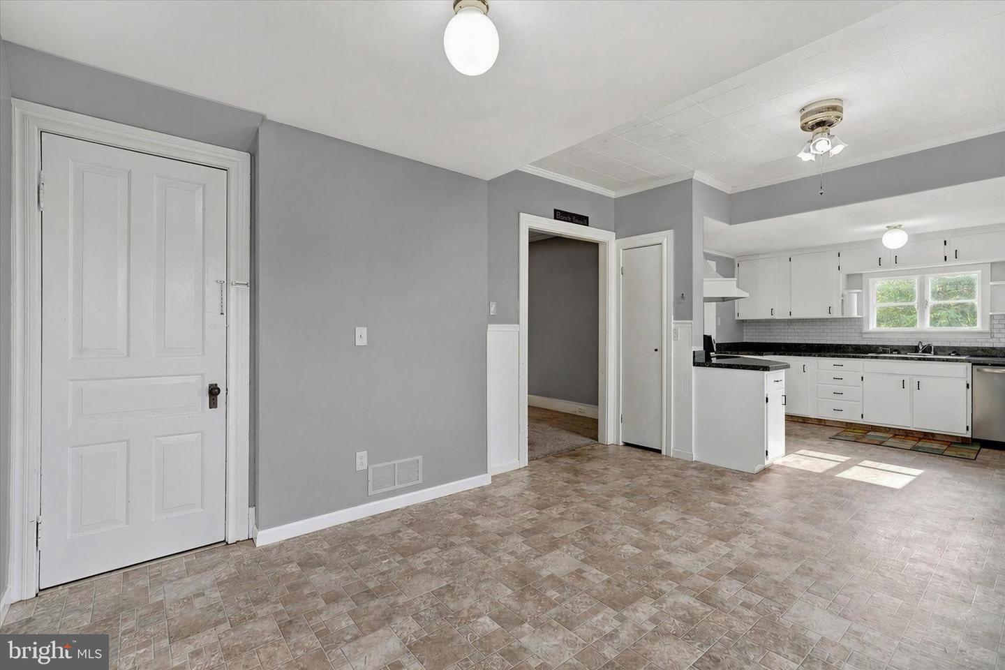 416 Highland Ave Property Photo 9