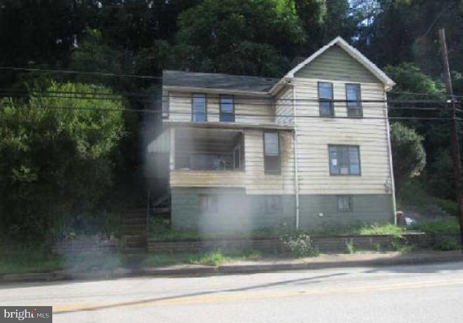 614 E Main St Property Photo 1