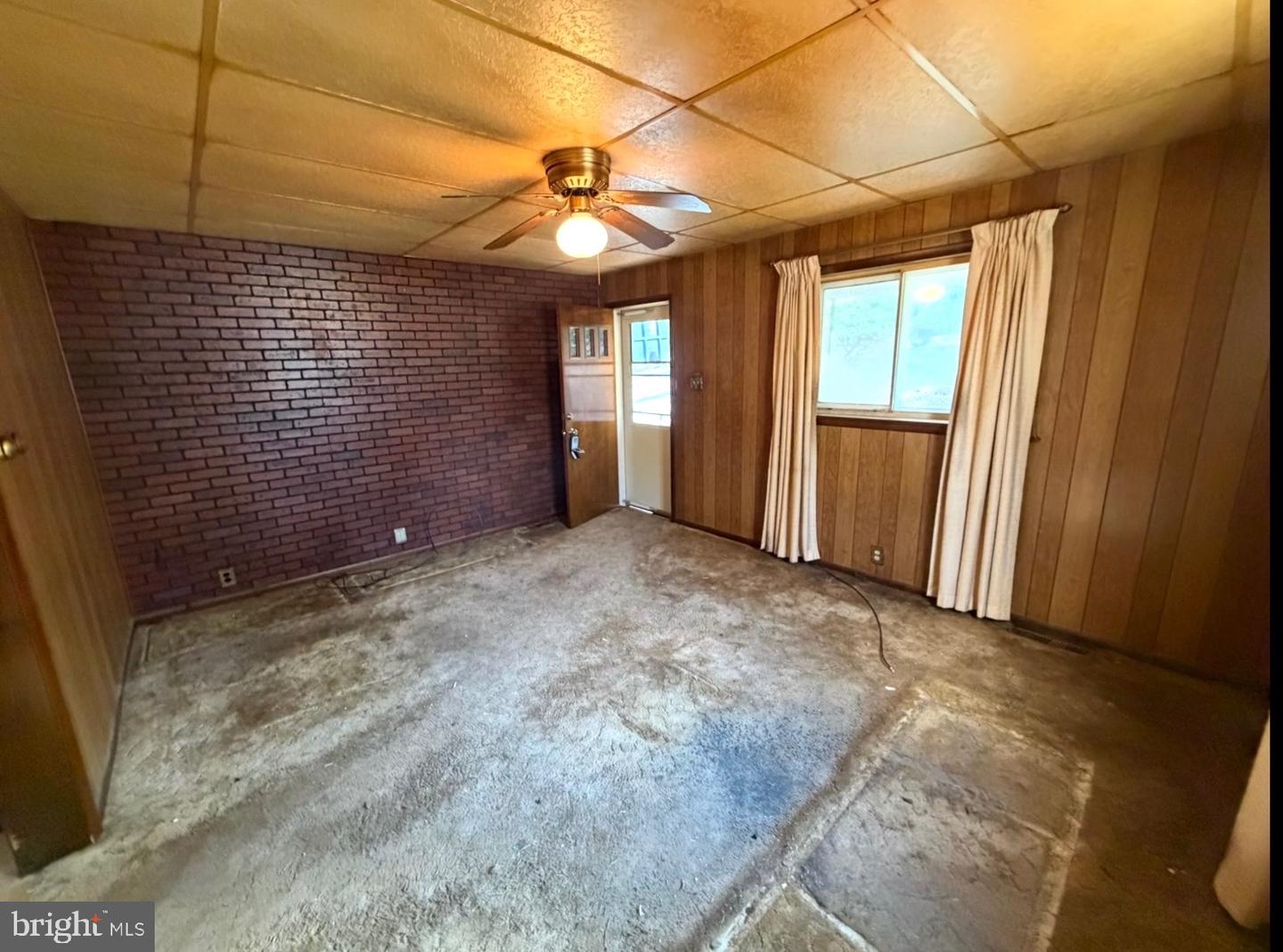 309 Gibson Ave Property Photo 28