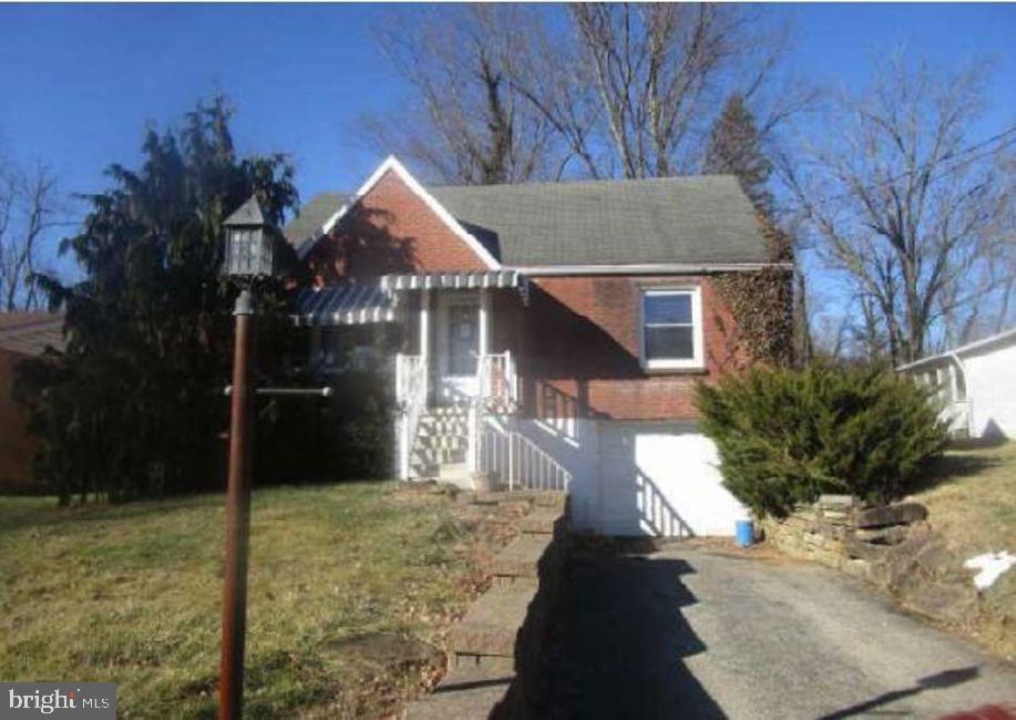 15642 Real Estate Listings Main Image