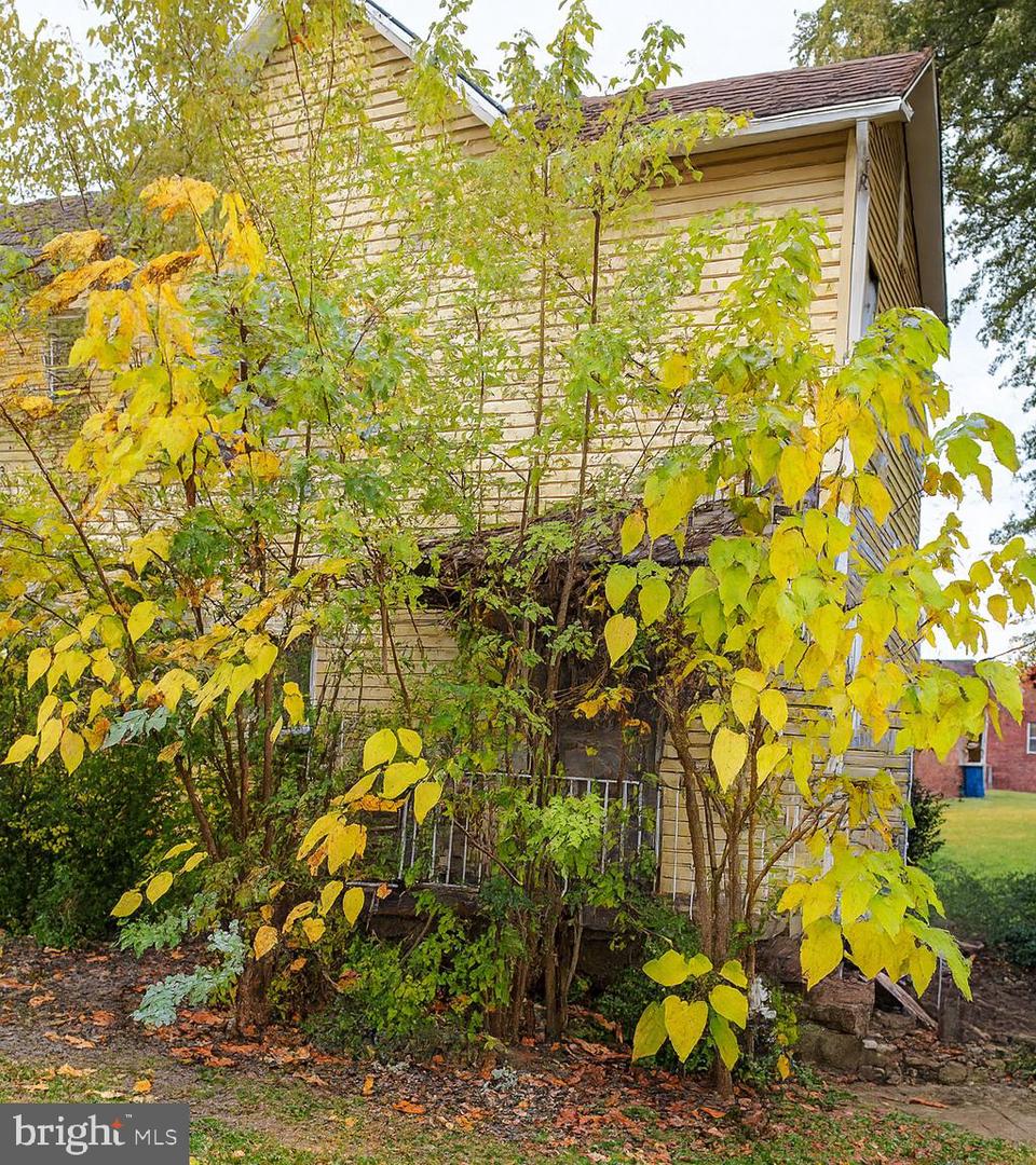2713 Wilson St Property Photo 3