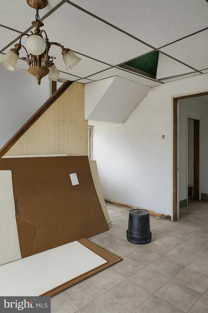 2713 Wilson St Property Photo 4