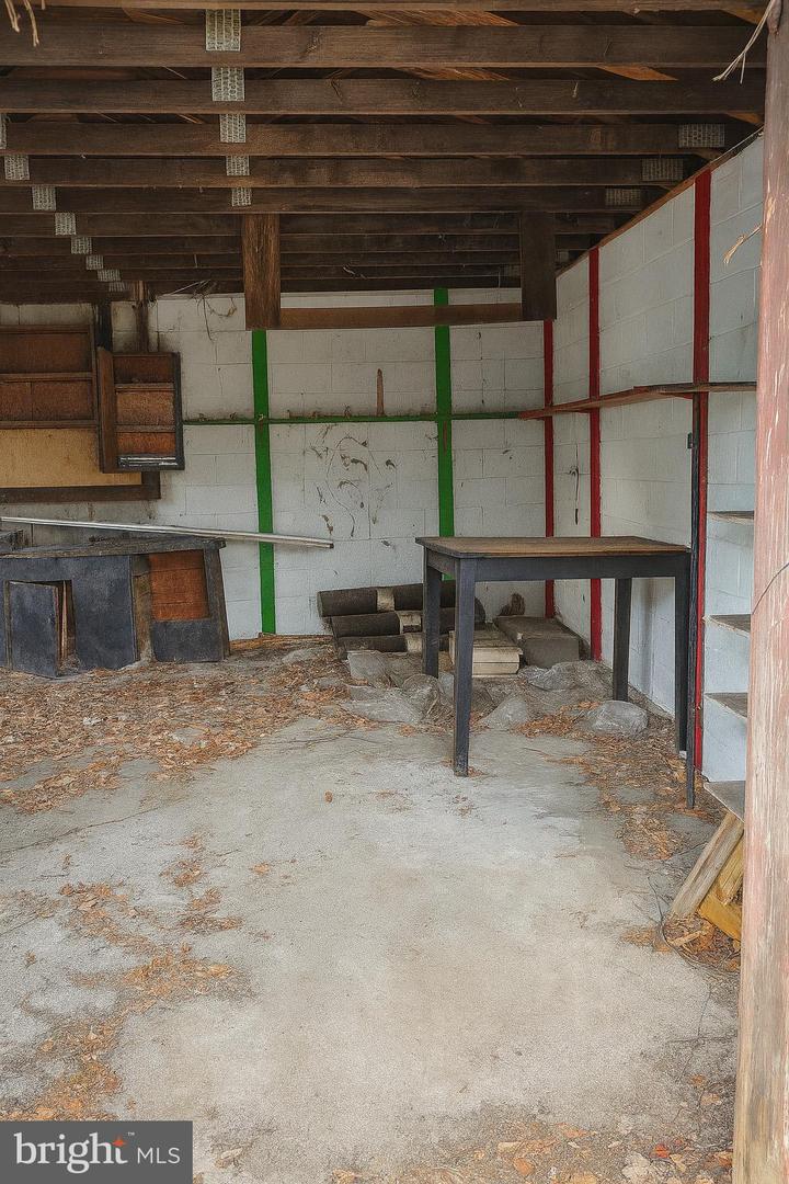 2713 Wilson St Property Photo 12