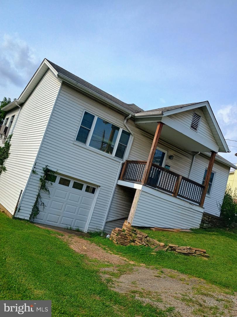 321 Hill Street Property Photo 24