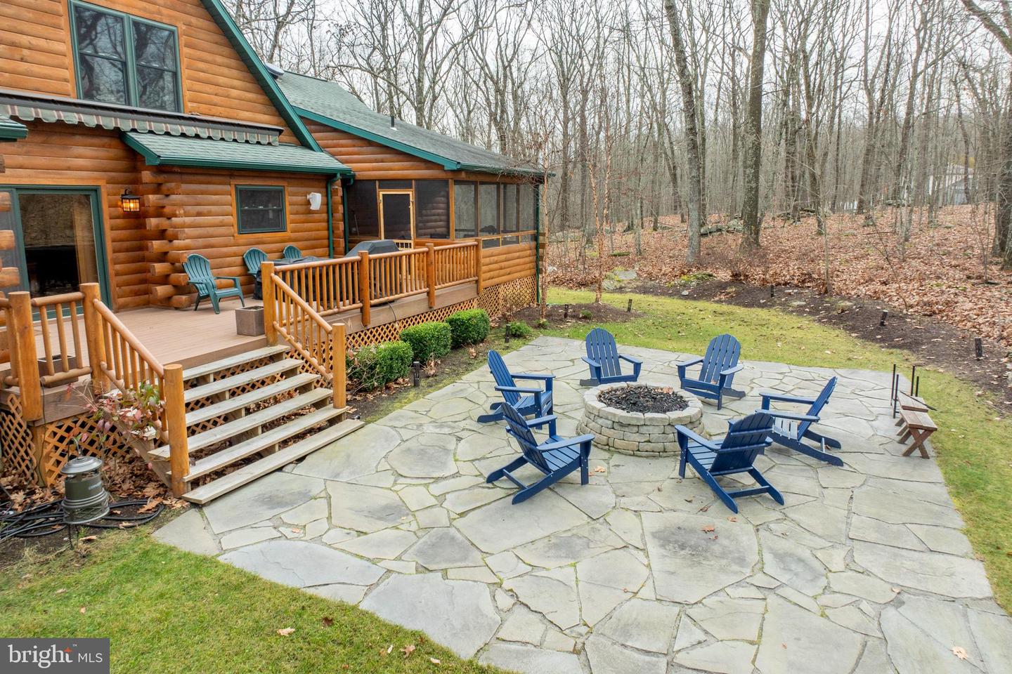 1212 Acacia Property Photo 5