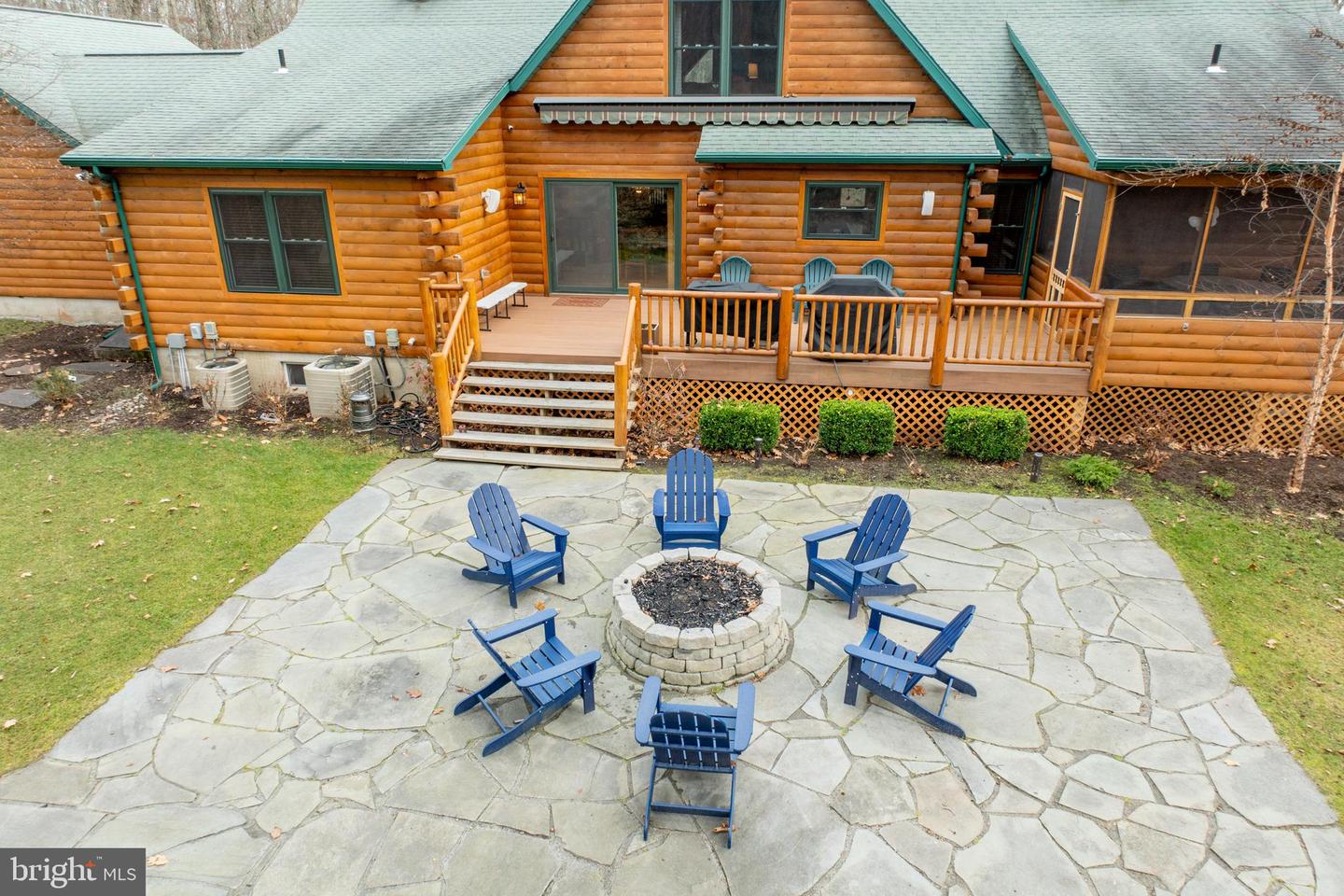 1212 Acacia Property Photo 8