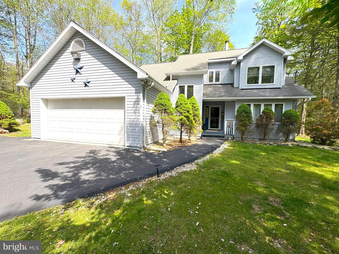 1010 Redlawn Ln Property Photo 1