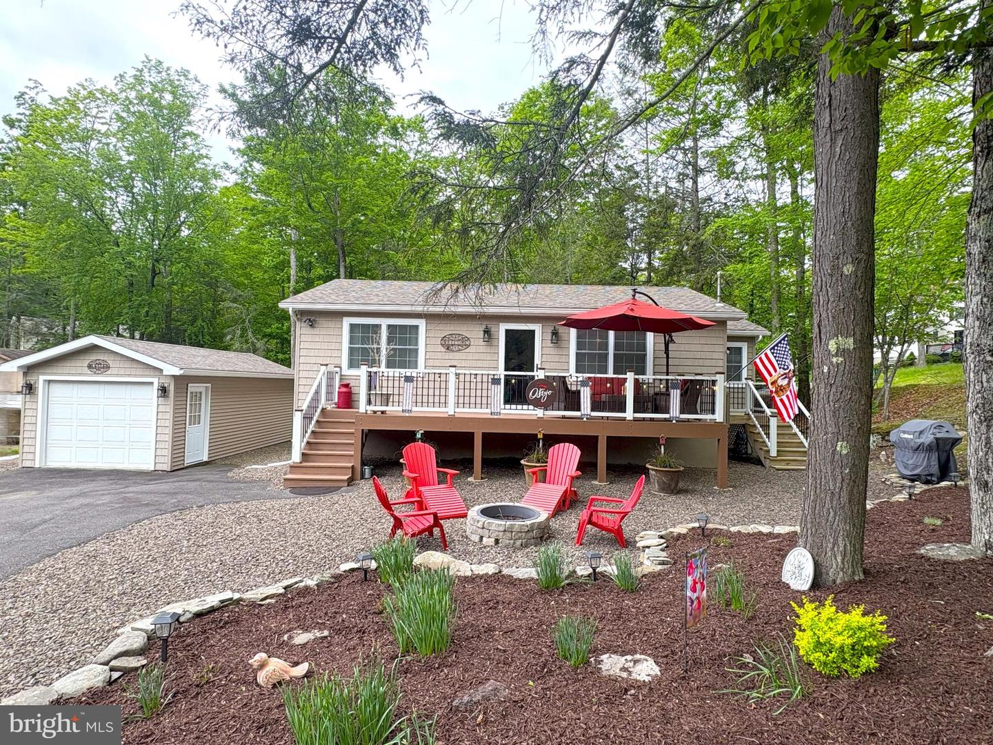 1039 Rolling Hills Dr Property Photo 1