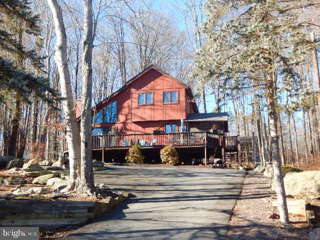 75 Woodhill Ln Property Photo 4