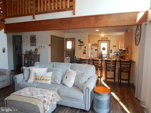 75 Woodhill Ln Property Photo 11