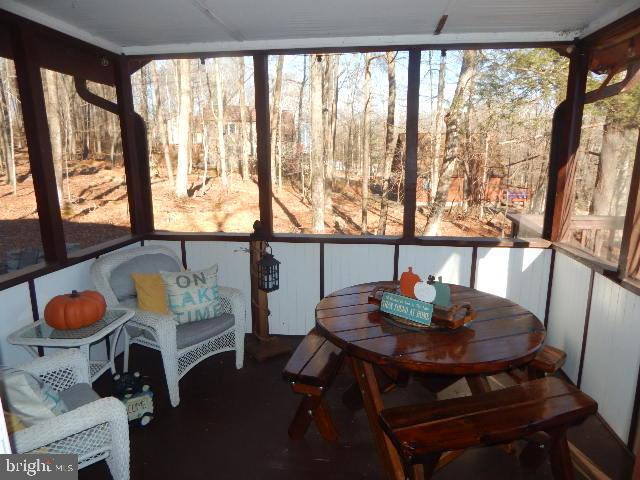 75 Woodhill Ln Property Photo 25