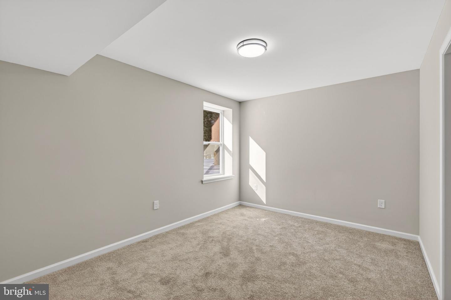 1073 Westside Dr Property Photo 50