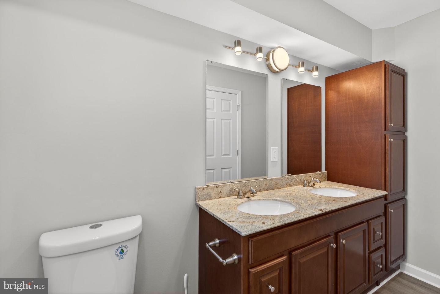 1073 Westside Dr Property Photo 54