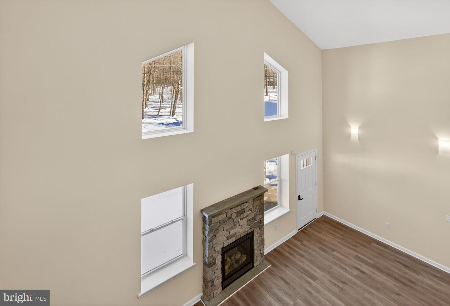 1073 Westside Dr Property Photo 61