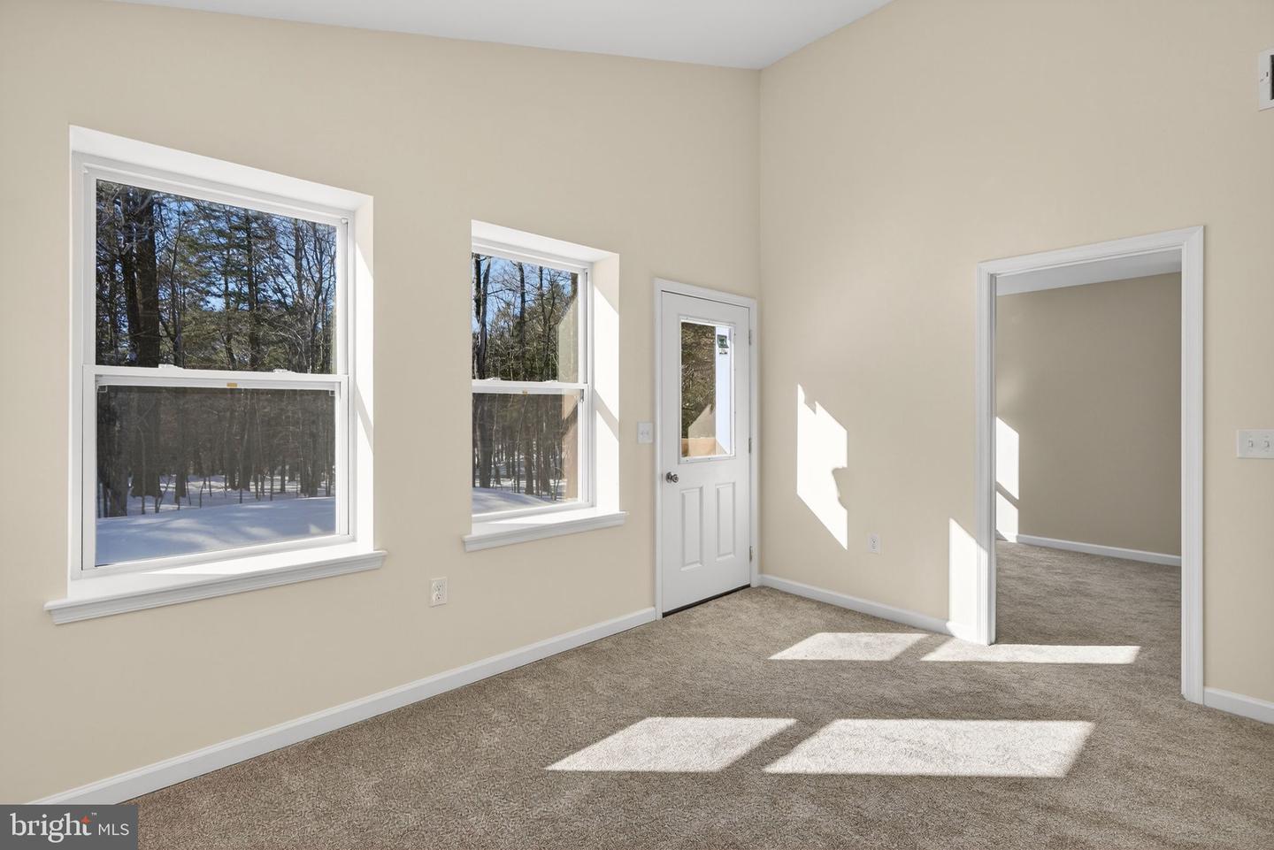 1073 Westside Dr Property Photo 63