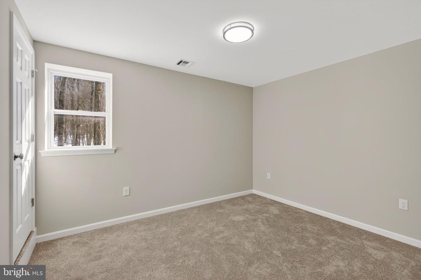 1073 Westside Dr Property Photo 69