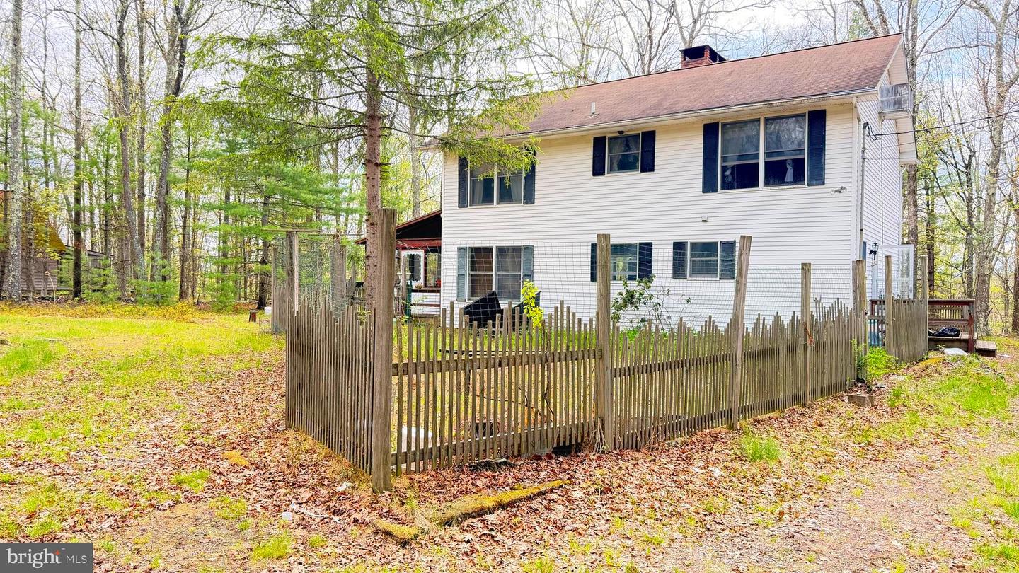 121 Ledgewood Dr Property Photo 1