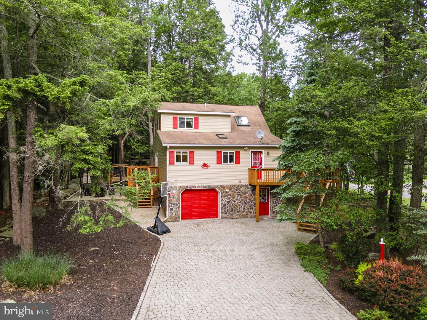 1006 Rolling Hills Dr Property Photo 1