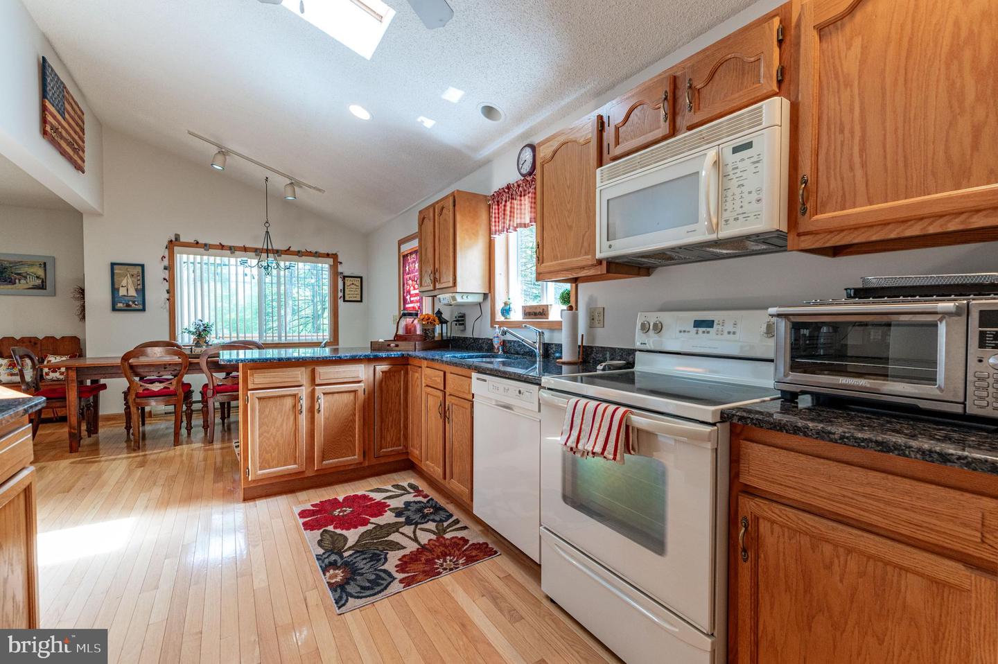 1006 Rolling Hills Dr Property Photo 6