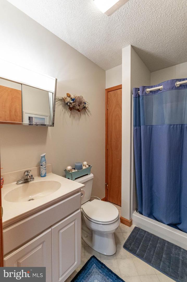 1006 Rolling Hills Dr Property Photo 36