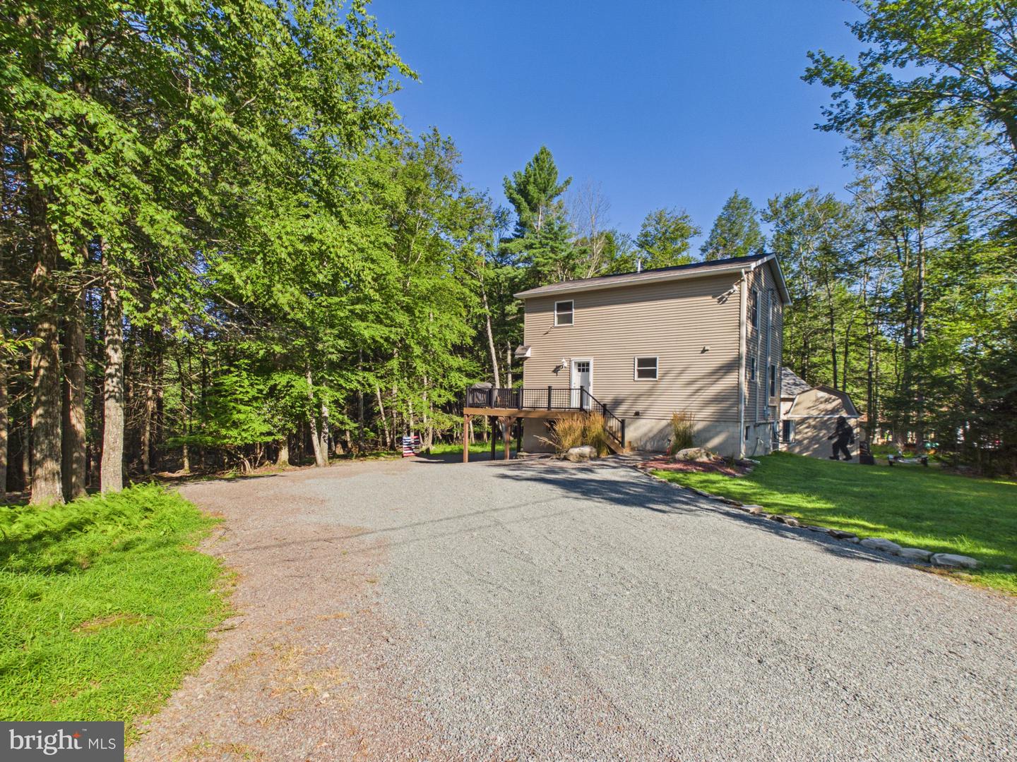 1008 Canoochee Ct Property Photo 5