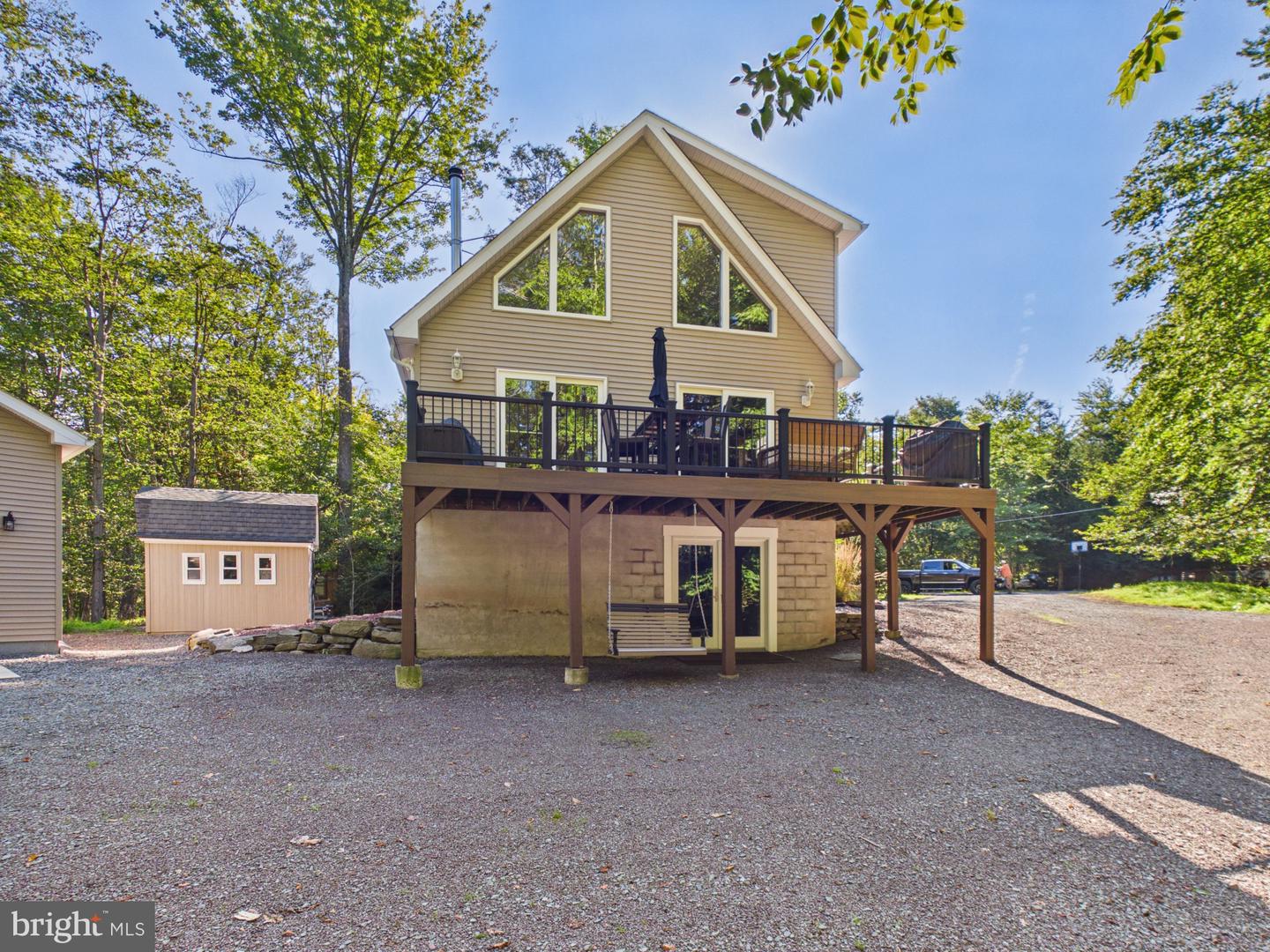 1008 Canoochee Ct Property Photo 6
