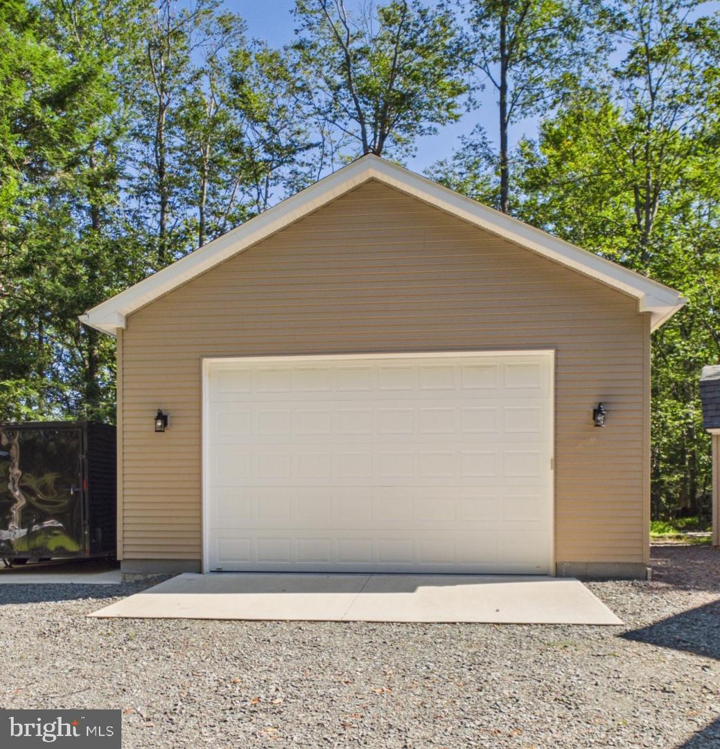 1008 Canoochee Ct Property Photo 7