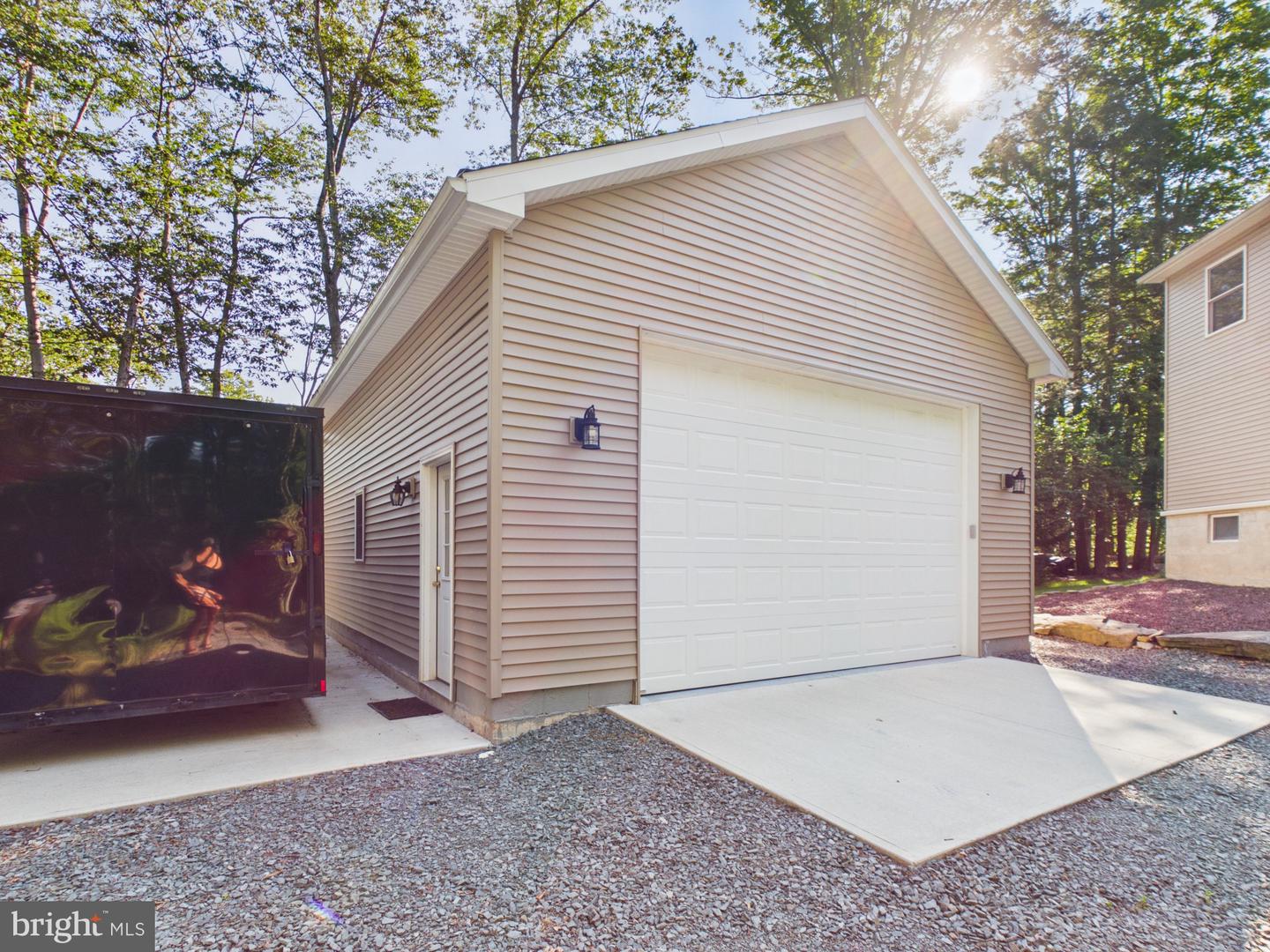 1008 Canoochee Ct Property Photo 8