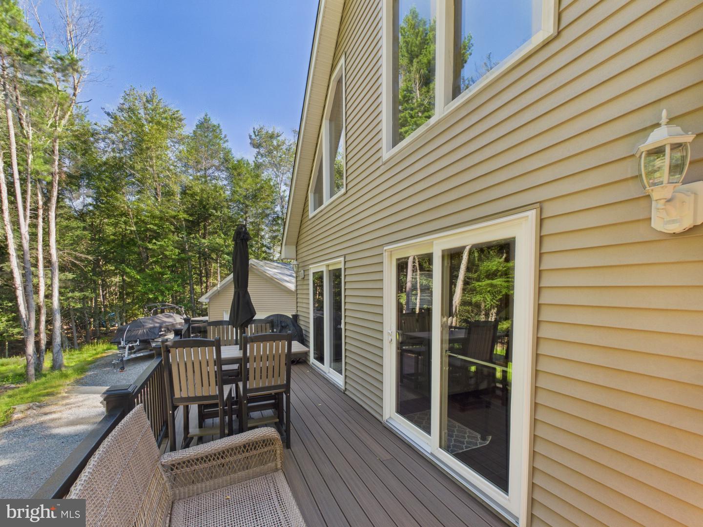 1008 Canoochee Ct Property Photo 17