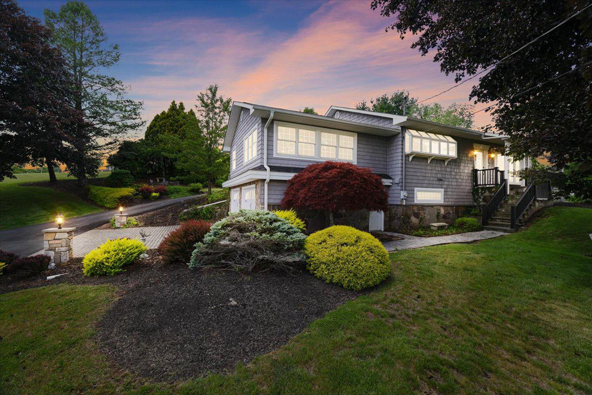 PAWN2000938 Property Photo 1