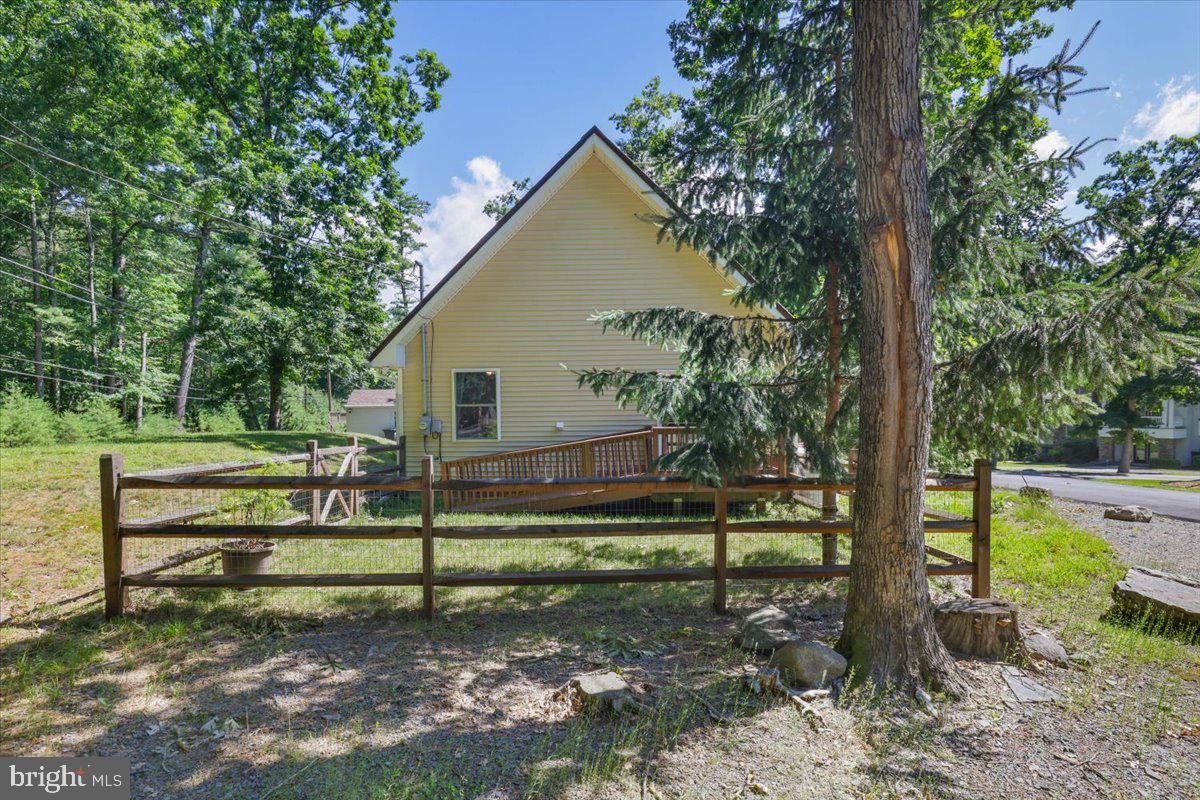 6 Lakeside Dr Property Photo 40