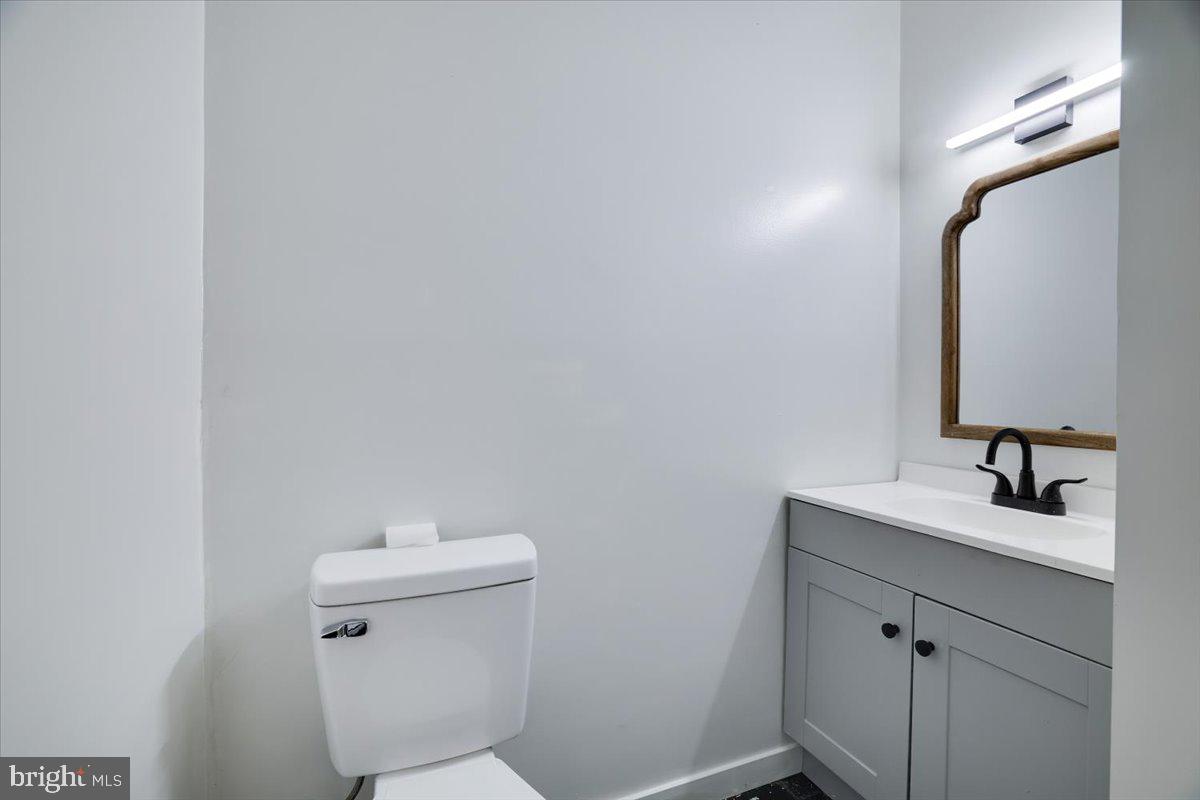 1065 Breezewood Dr Property Photo 22