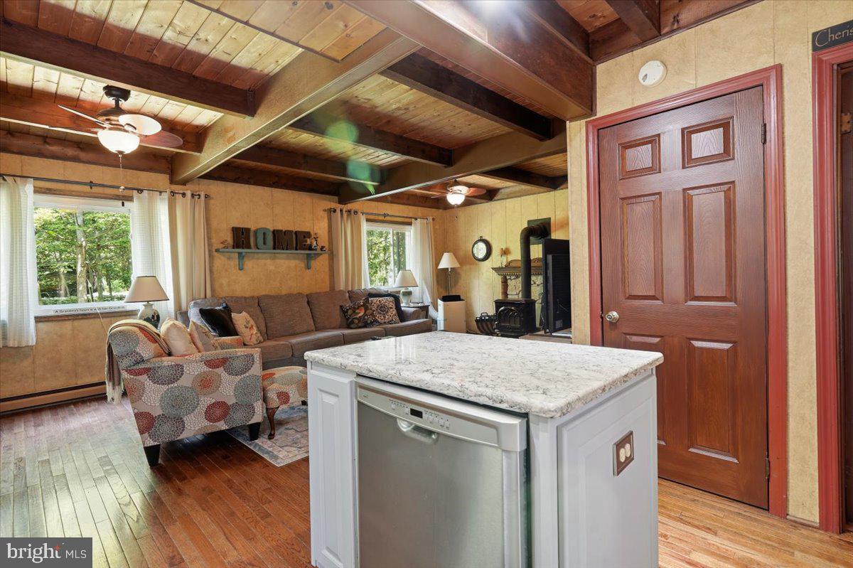 1458 Woodcrest Ln Property Photo 12