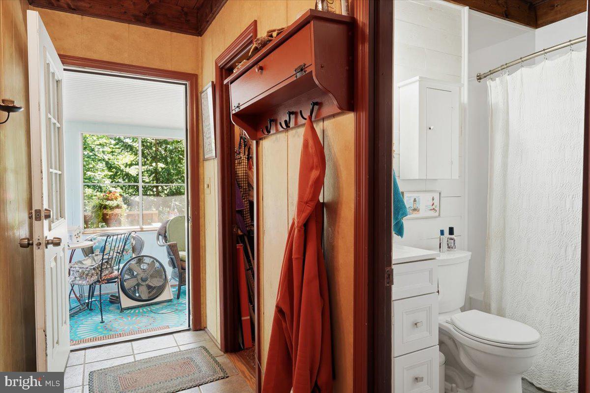 1458 Woodcrest Ln Property Photo 13
