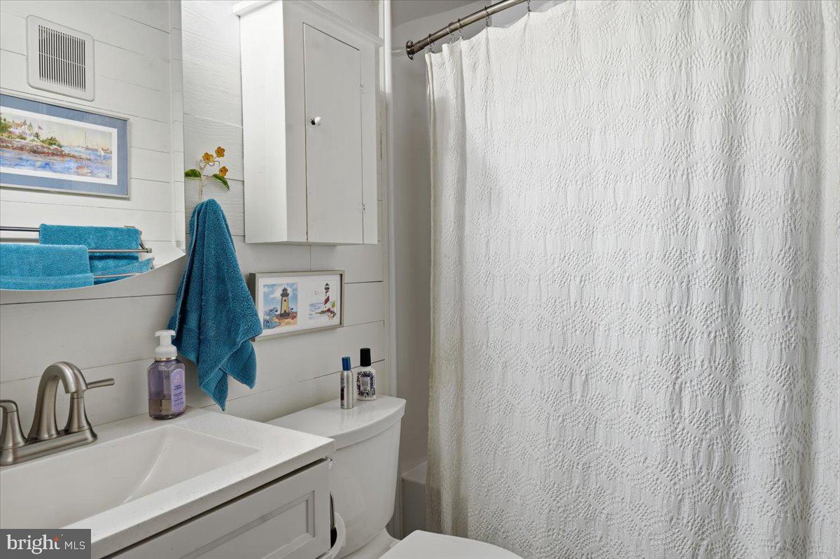 1458 Woodcrest Ln Property Photo 14